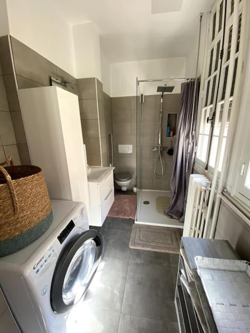 Apartment Moderne, Terrasse Et Climatise, Proche Plage, Spacieux *