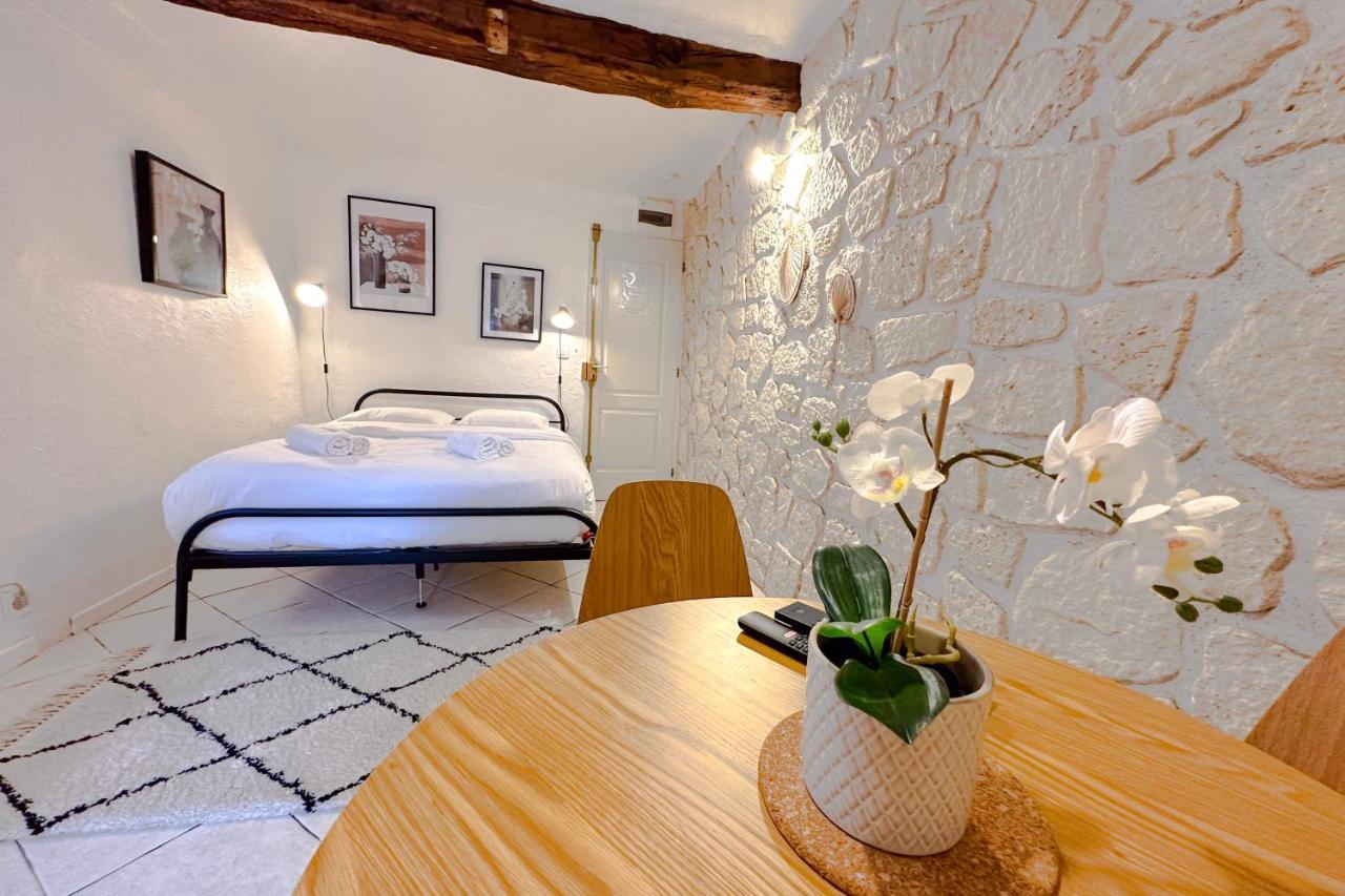 V1-studio Au Centre De La Vieille Avec Ac Apartment Antibes