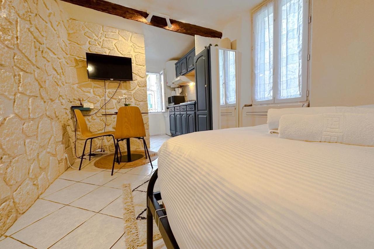 V1-studio Au Centre De La Vieille Avec Ac Apartment