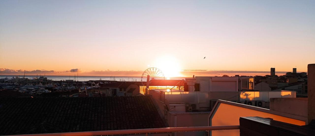 Penthouse With Extraordinary View * Antibes