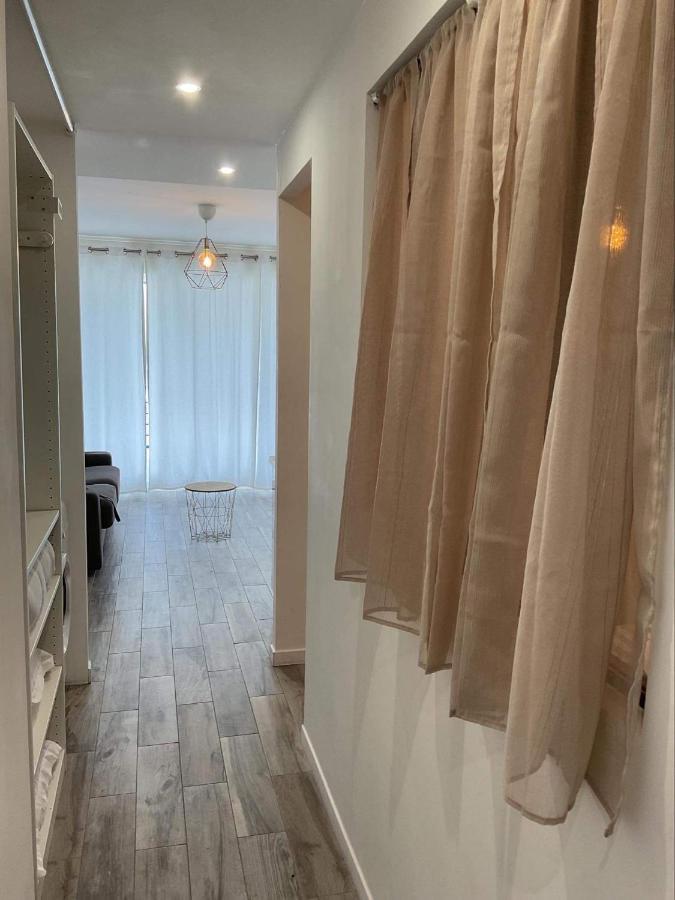 Appartement F2 50 M De La