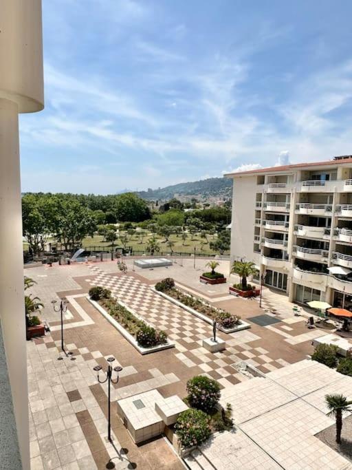 Au Coeur D'antibes - Clim, Piscine Et Parking Antibes