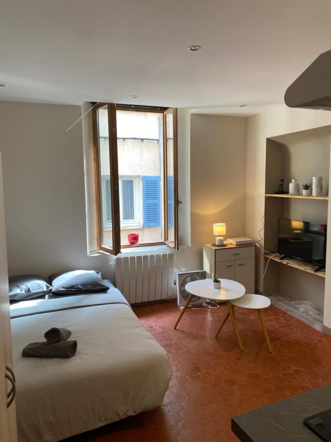 Studio, Calme Et Centre Au Coeur Du Vieil Apartment Antibes
