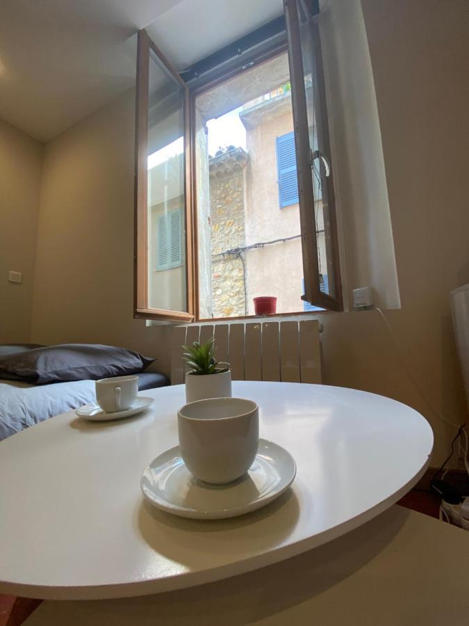 Studio, Calme Et Centre Au Coeur Du Vieil Antibes
