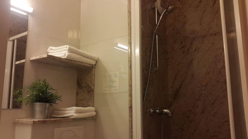 Hotel Le Collier Hotel 3*