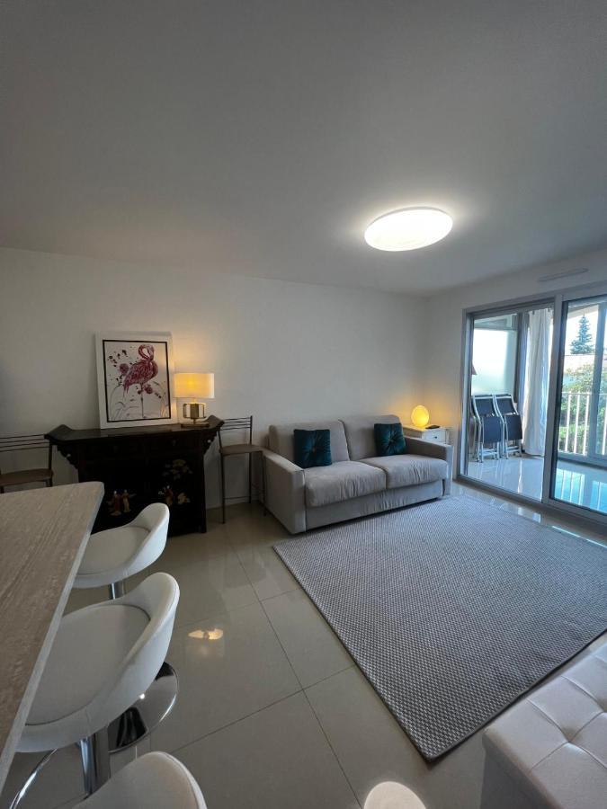 Le Mimosa 1 Bedroom With Terrasse Pool Ac Parking Spot Casa de férias *