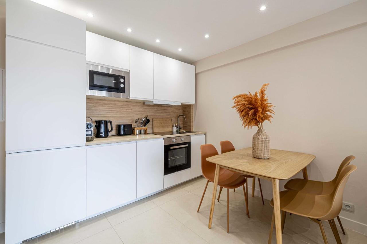 Renovated Flat 250m From The - Town Centre Apartment *