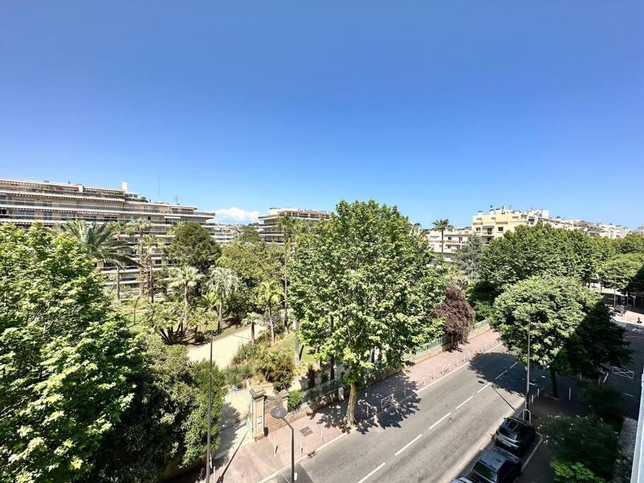 Superbe Vue - Clim- Plage& Restaurants 5min A Pied Apartamento Antibes