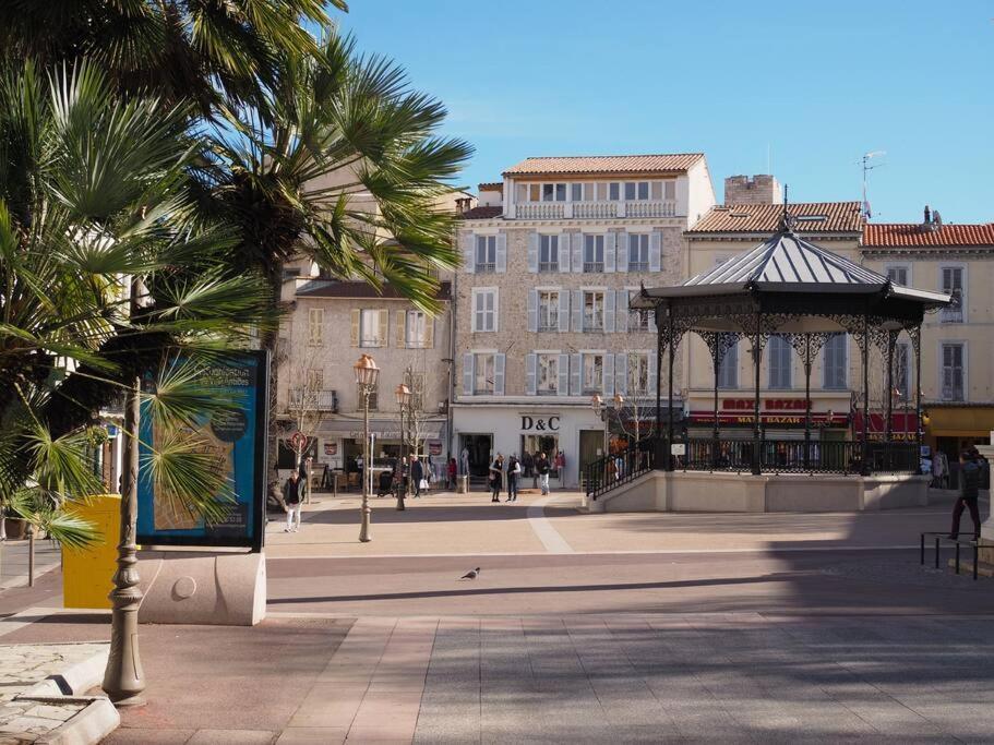 Maison La Tropezienne ... New • Fabulous 5* Luxe & Terrasse • 6p. Old Town