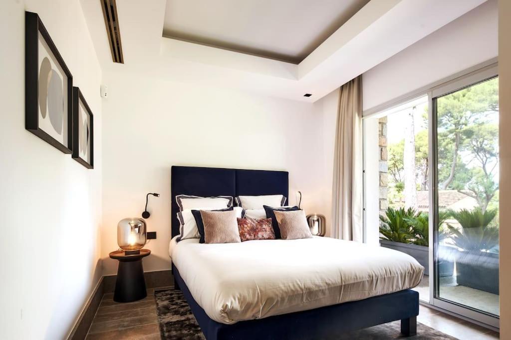 Villa A11 - Cap Sea View 5 Bdr - Ac, Rooftop Pool & Parking *