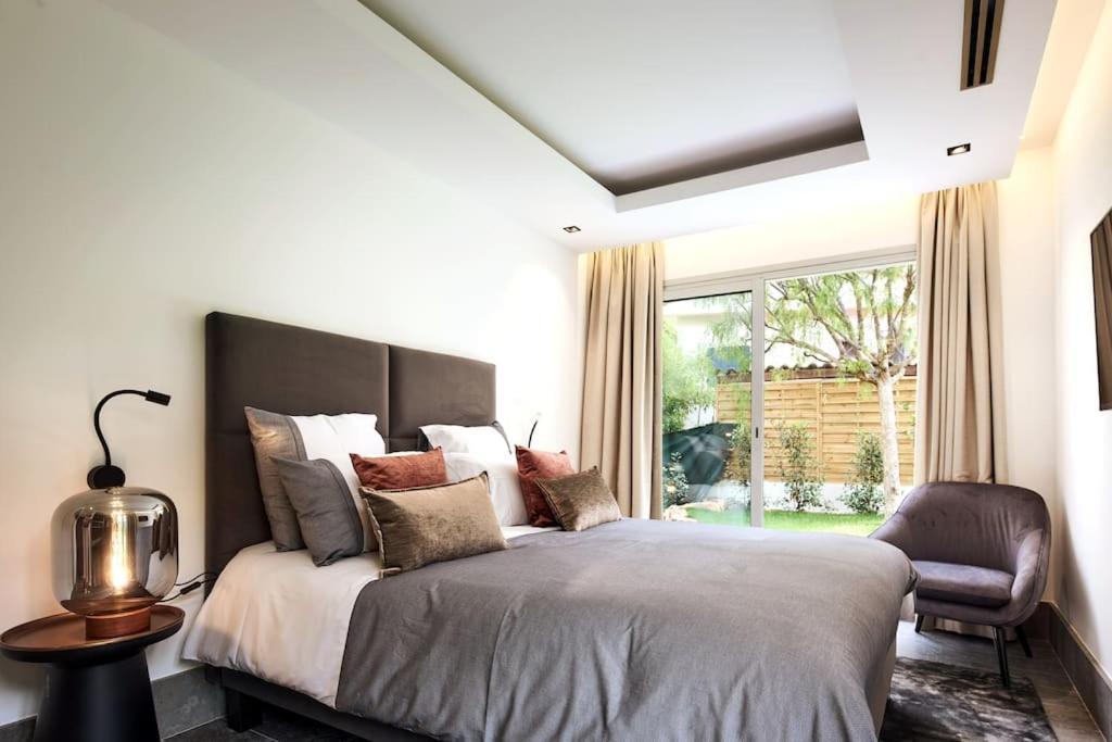 A11 - Cap Sea View 5 Bdr - Ac, Rooftop Pool & Parking Antibes