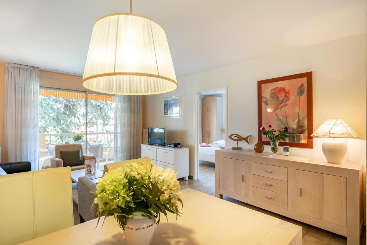 2 Bedroom With Balcony Close To The Sea Apartment Antibes