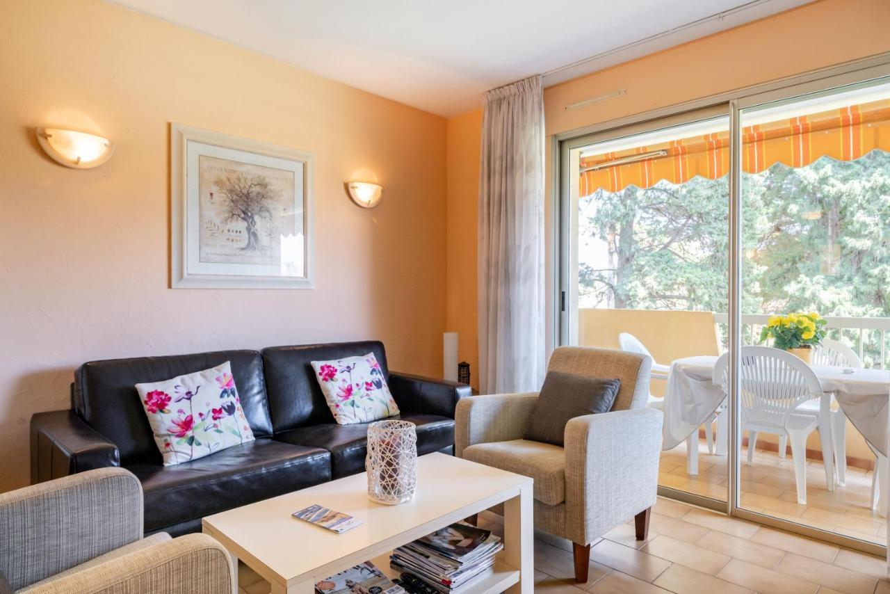 Apartment 2 Bedroom With Balcony Close To The Sea *