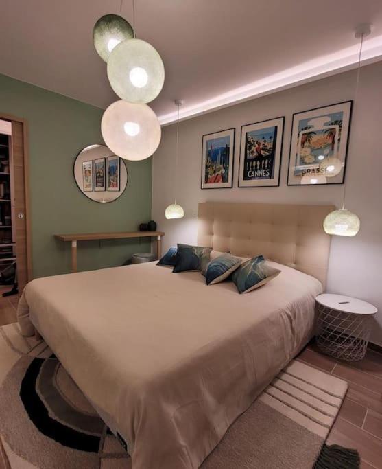 1 Bed With Sea Views *