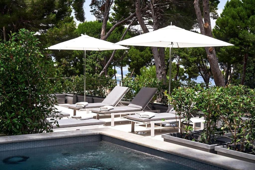 A11 - Cap Sea View 5 Bdr - Ac, Rooftop Pool & Parking Villa