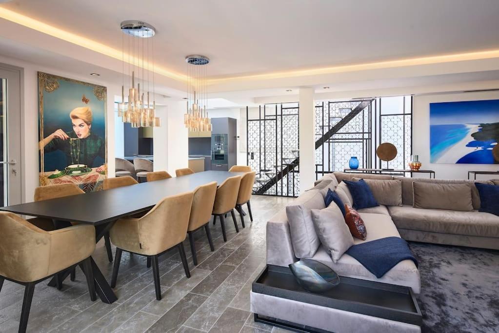 A11 - Cap Sea View 5 Bdr - Ac, Rooftop Pool & Parking Villa