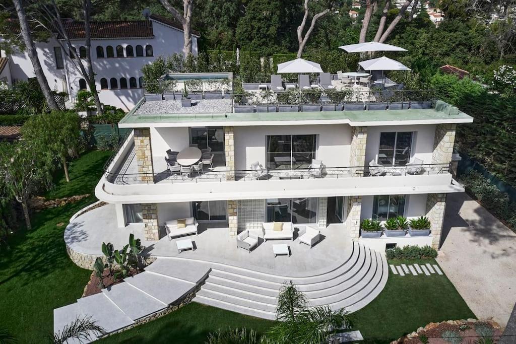 A11 - Cap Sea View 5 Bdr - Ac, Rooftop Pool & Parking Villa