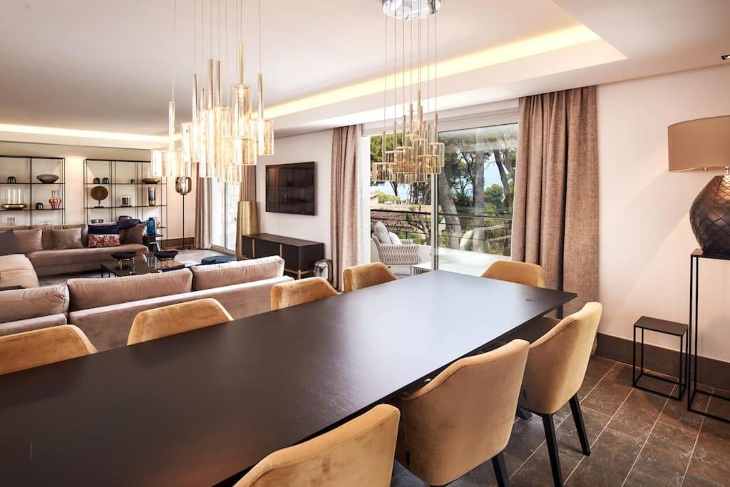 Villa A11 - Cap Sea View 5 Bdr - Ac, Rooftop Pool & Parking *