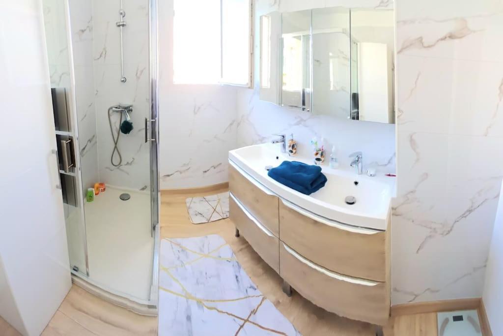 Apartment Ooo Centre Ooo 2 Bedrooms 3 Beds 58m2 Plages A Pied Beach On Foot Antibes