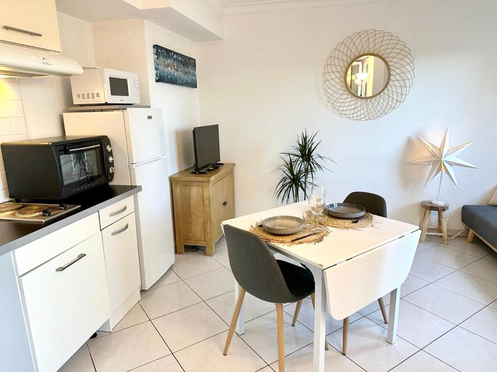 1 Bedroom Plein Centre Juan Les Pins Apartment