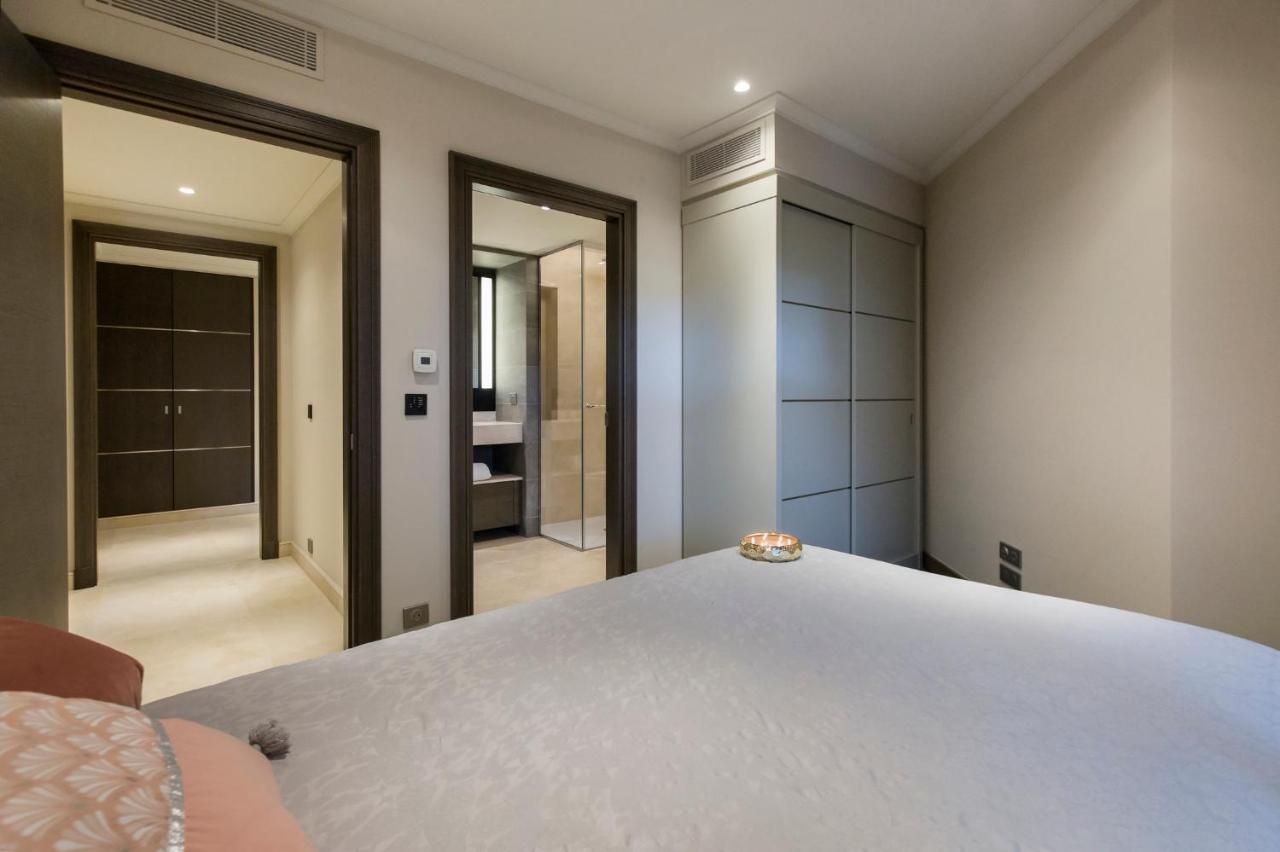 Apartment Luxury Garden 2br In The Development Of Cap D'antibes-juan Les Pins