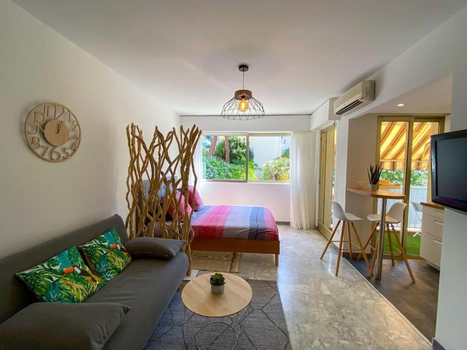 Apartment Studio - Parking - Balcon Sud - Proche Des Plages Antibes