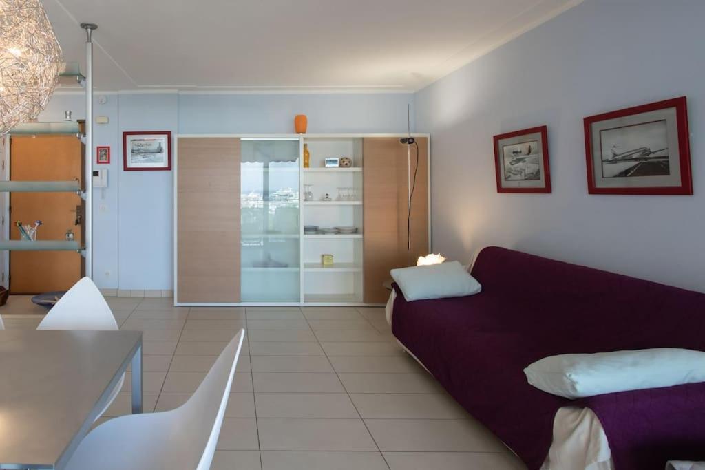 A2 - 1 Bdr Sea & Port View - Ac, Garage & Terrace Apartment Antibes