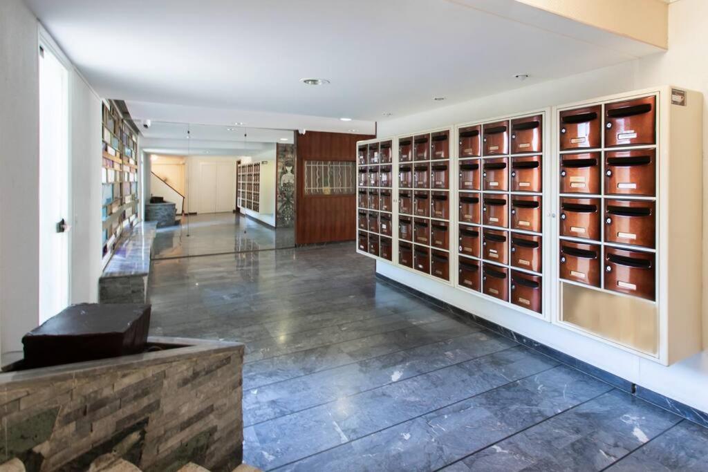 A2 - 1 Bdr Sea & Port View - Ac, Garage & Terrace Apartment *