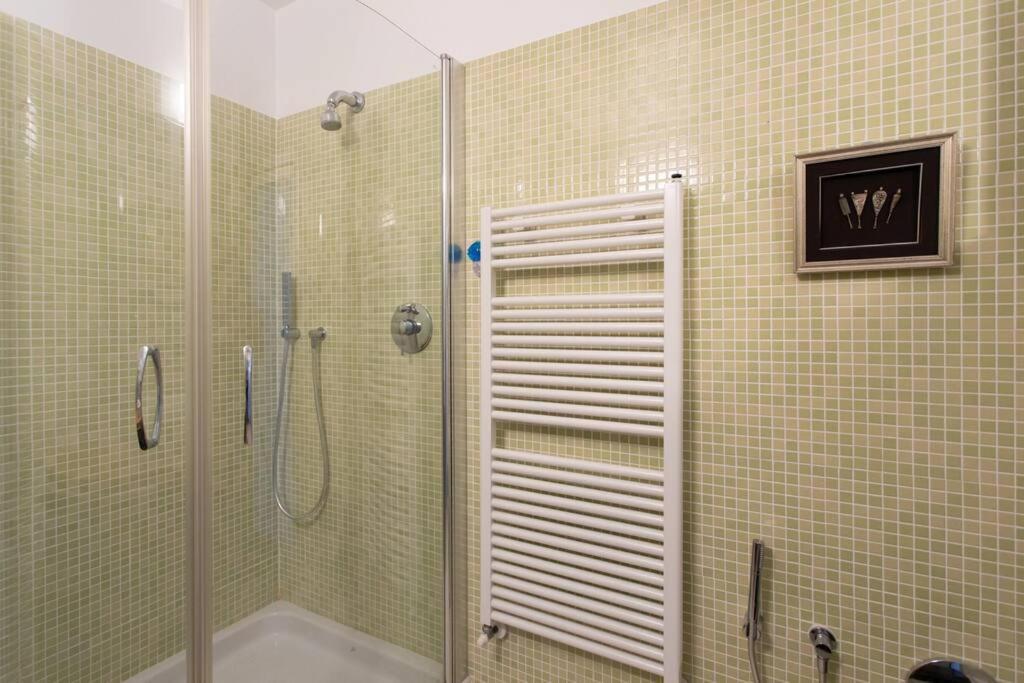 A2 - 1 Bdr Sea & Port View - Ac, Garage & Terrace Apartment *