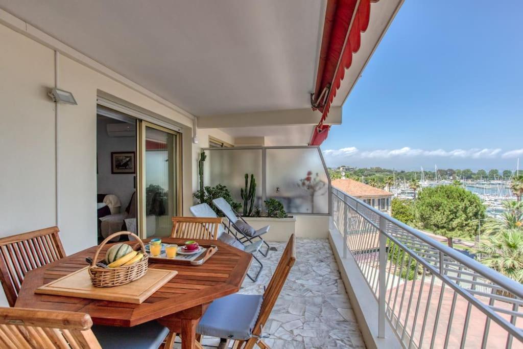 A2 - 1 Bdr Sea & Port View - Ac, Garage & Terrace *