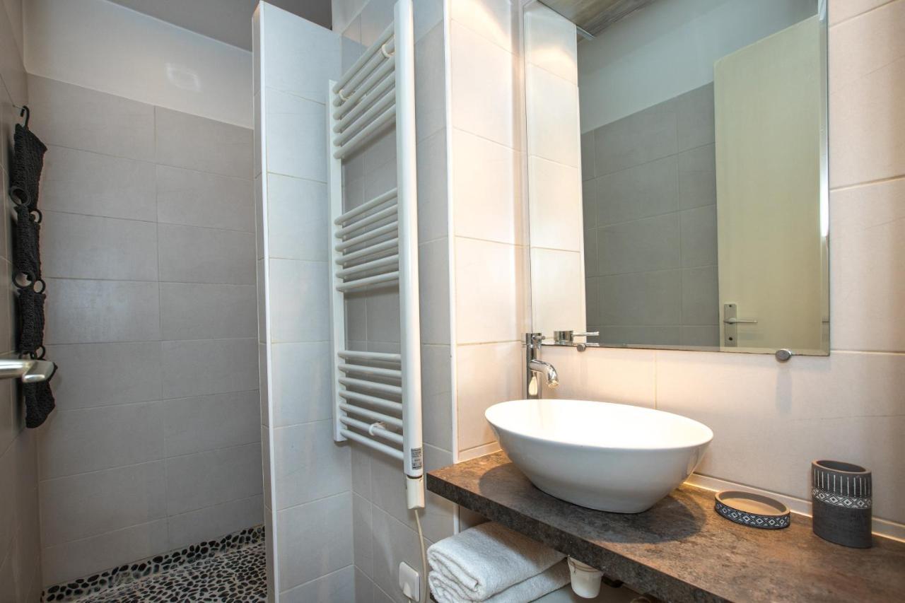 Spacieux De 70 M2, 2 Chambres, Au Calme Proche Du Vieil Apartment