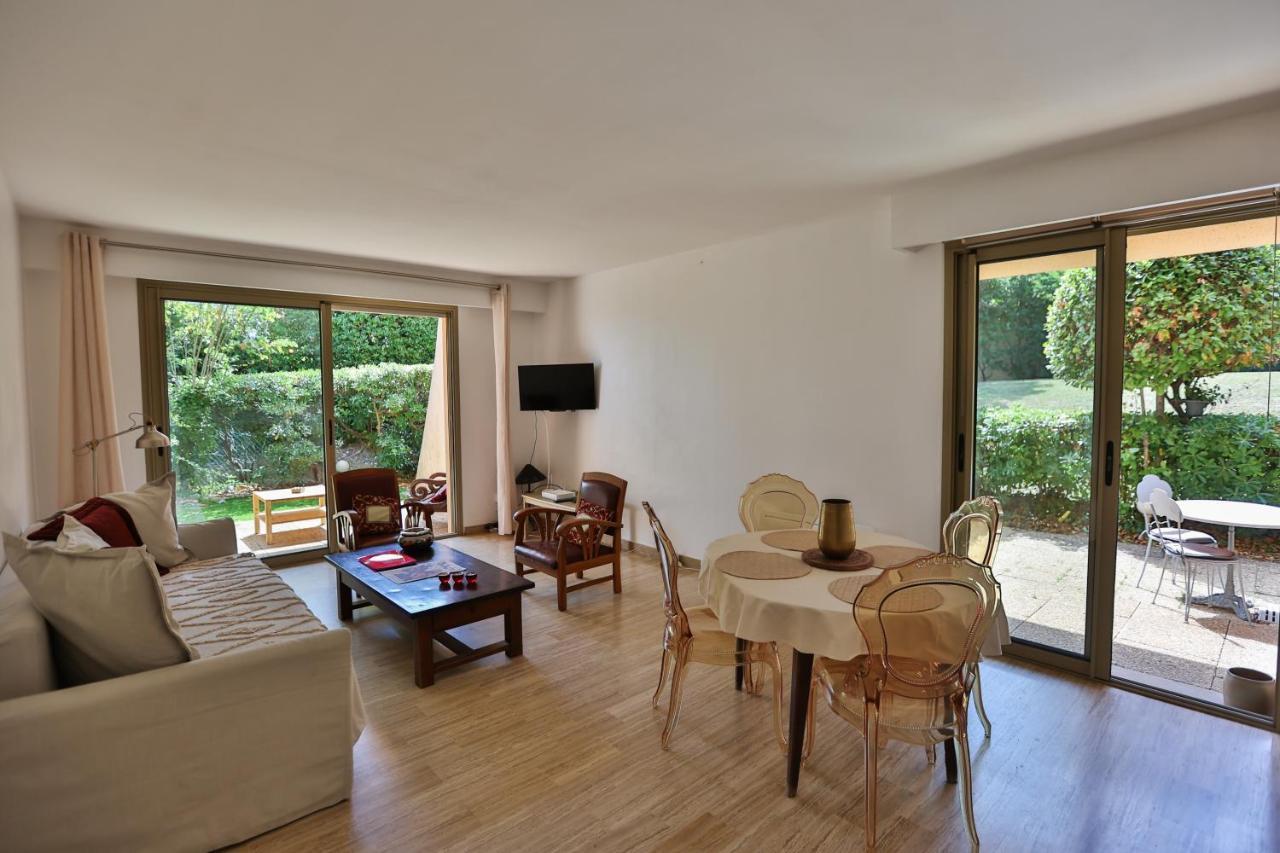 Spacieux De 70 M2, 2 Chambres, Au Calme Proche Du Vieil * Antibes