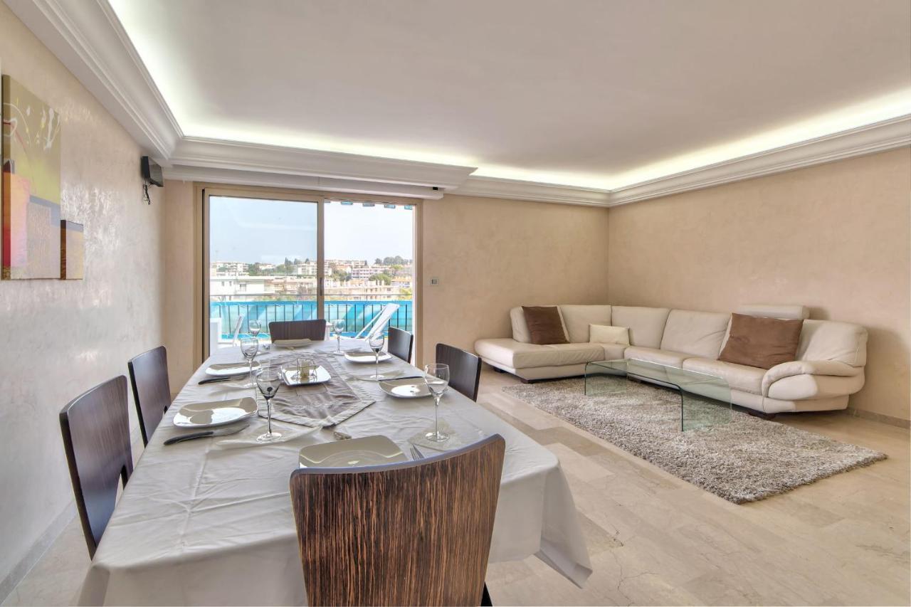 Apartment La Pinede Equiped With Air Conditioning And A Pool! *