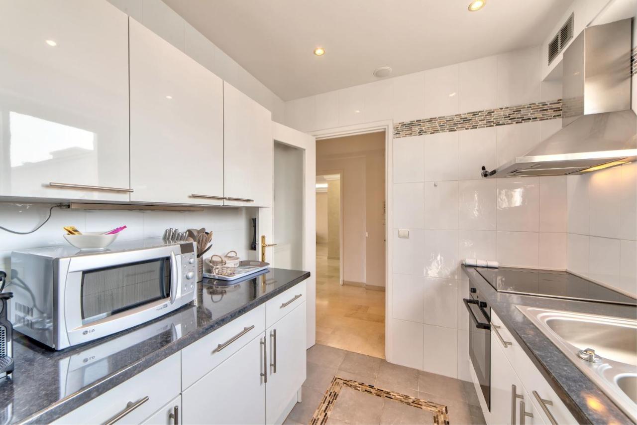La Pinede Equiped With Air Conditioning And A Pool! *