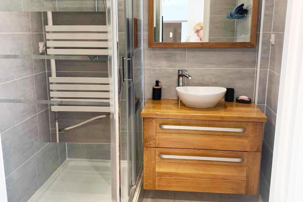 Apartment Le Diego Suarez, Apt 5 Prs, Clim, 100m Des Plages Antibes