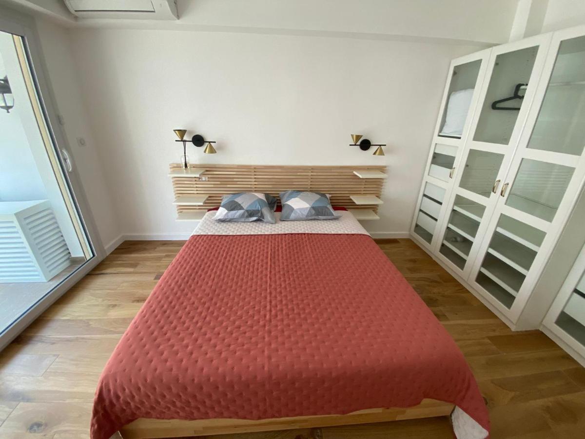 Renovated 4 Apartment-parking Next Door And At 700m * Antibes