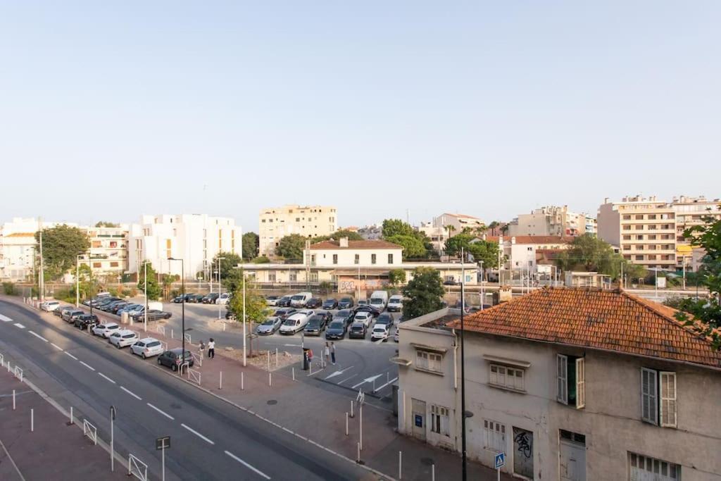 A12 - 1 Bdr Centre Train Station 5 Min Sea - Ac, Parking & Terrace