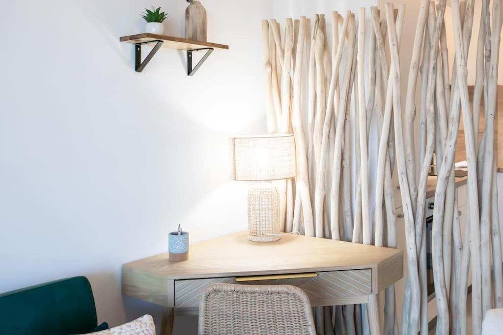 Apartment A12 - 1 Bdr Centre Train Station 5 Min Sea - Ac, Parking & Terrace Antibes