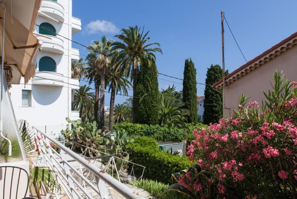 Detente A Juan Les Pins 2 Pieces Climatisee A 500m Des Plages Apartment Antibes