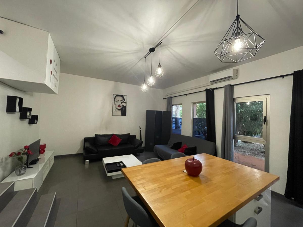 Appartement Spacieux F2 Climatisé Proche De La *