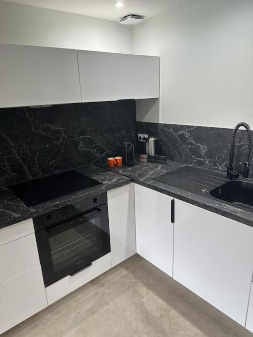 3p 50m² 400m * Antibes