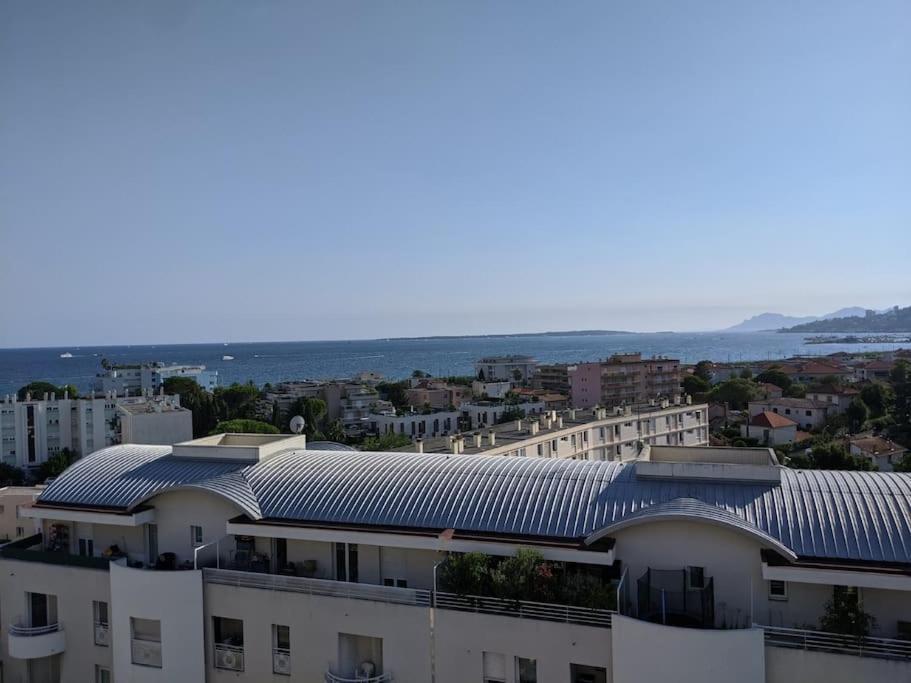 Apartment Beautiful Rooftop With Terrace And Sea View.