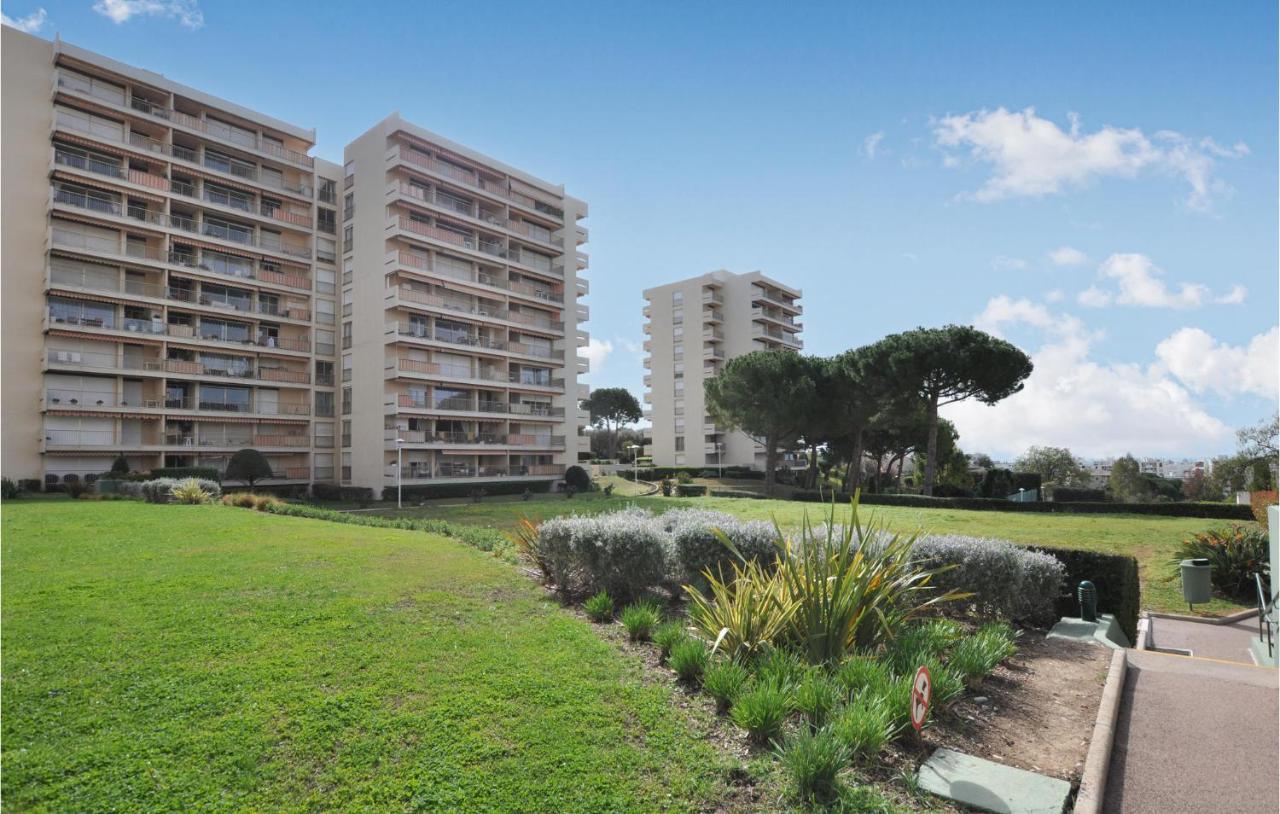 1 Bedroom Gorgeous In Apartment
