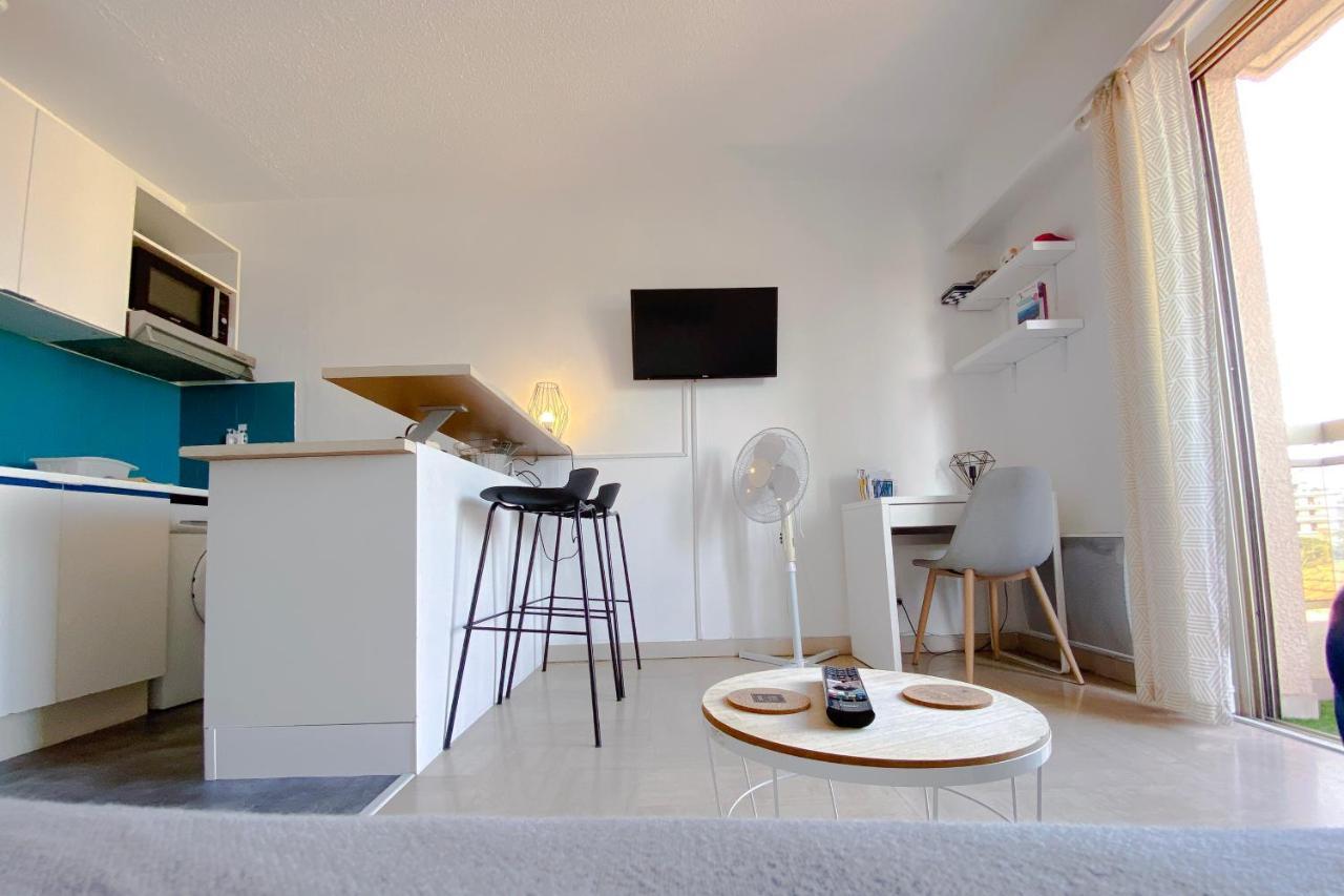 Guignon - Sunny Comfort Close To The Port & Station Apartment