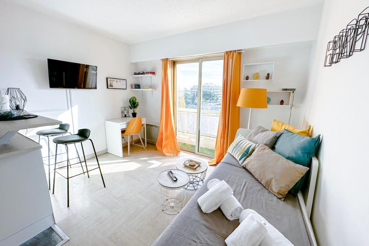 Guignon - Sunny Comfort Close To The Port & Station