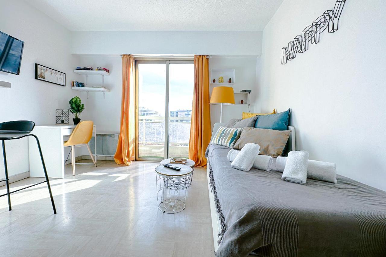 Guignon - Sunny Comfort Close To The Port & Station Apartment