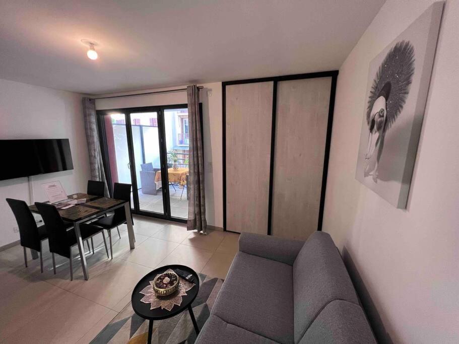 Le Cosy Corner : 2 Pers De Standing + Terrasse Apartment