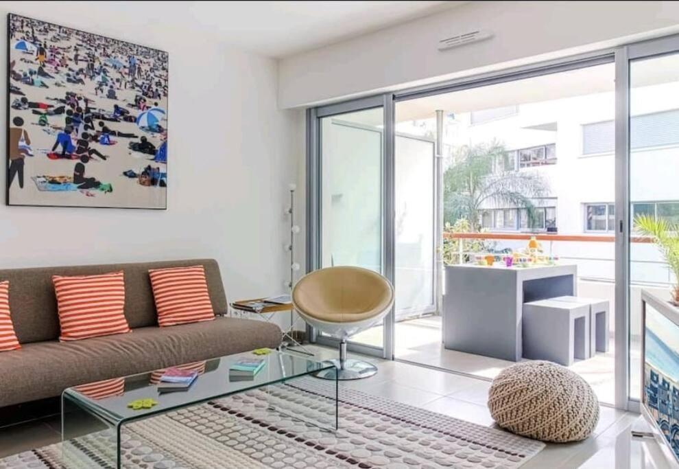 Le White Pearl : 4 Prs, Parking, Clim Apartamento *