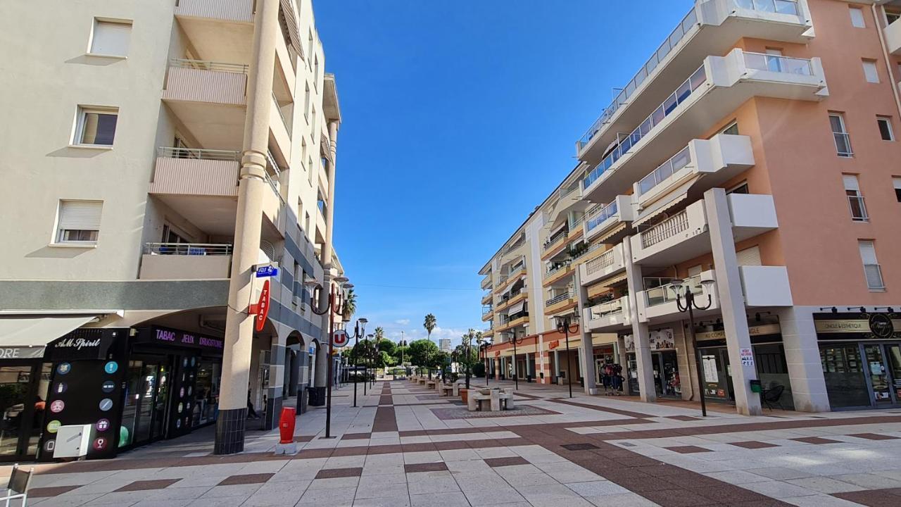 Seaside501 - Completely Renovated, At 5 Minutes Walk From
