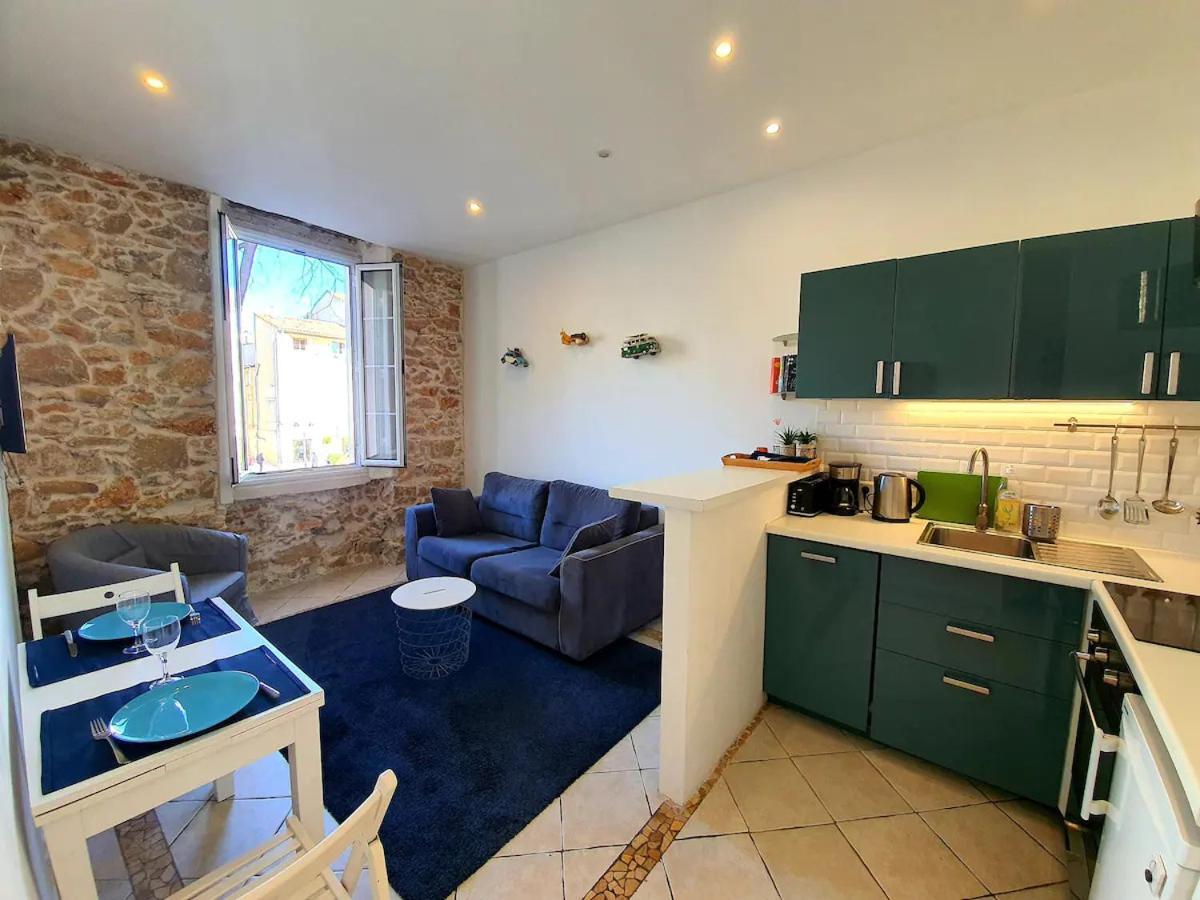 Freshly Tastefully Renovated In Heart Of Old Antibes
